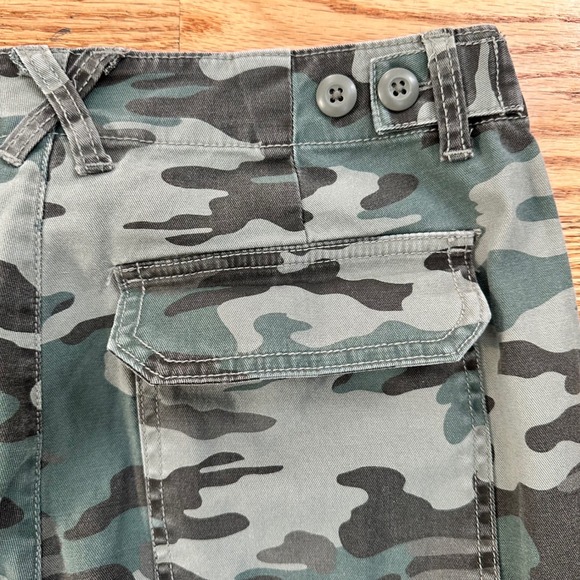 Universal‎ Thread Women's Cargo Pants Camouflage Utility Green Size 10 NWT - Picture 7 of 11